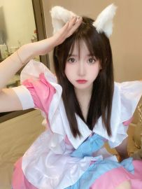 可愛高中生：小晴152.45 B+.19歲