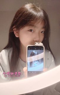 雙北在校大學生，目前還在讀大一妮妮 155.B.43.19歲