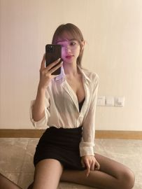 長腿絲襪系列：小艾 166.D.49.25歲氣質美腿皮膚很白