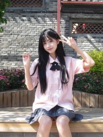 臺中幼齒學生妹茶：哆咪 155.B.39.19歲小隻短髮卡哇伊好色氣！貧乳控最愛