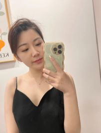 高雄熟女兼職：涵涵 160cm C奶 45kg 32歲