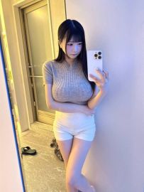 ☘️傲嬌家教 曉晴160cm 46kg F 24白襯衫配百褶裙激發男人掌控欲