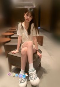 #新北學生妹：小純18歲.C.42kg.154 小芝麻粉嫩學生妹 穴緊 水多